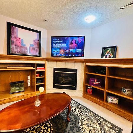 A Classic Homely Basement Suite! Chestermere المظهر الخارجي الصورة
